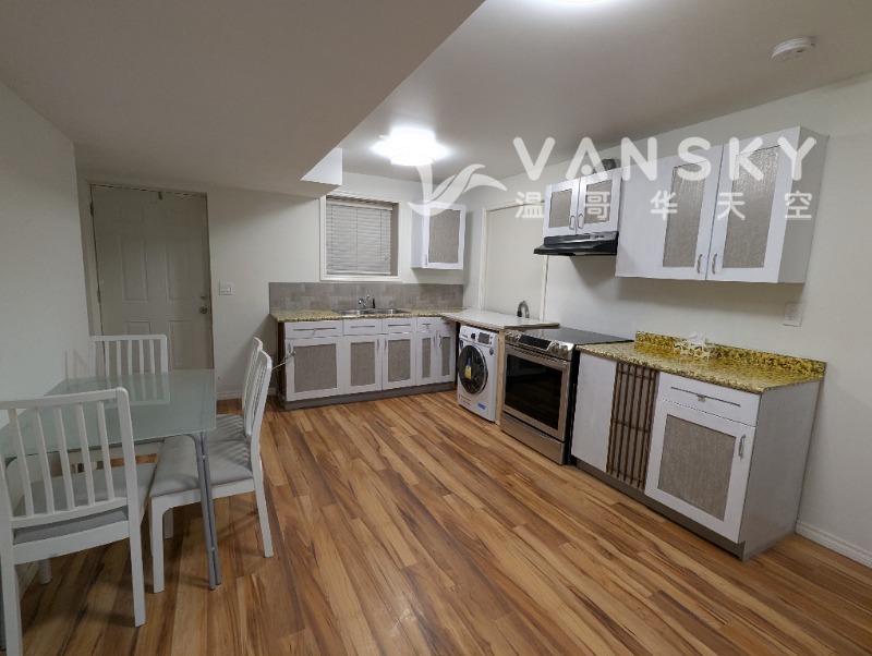 260815110446_house pics-kitchen.jpg